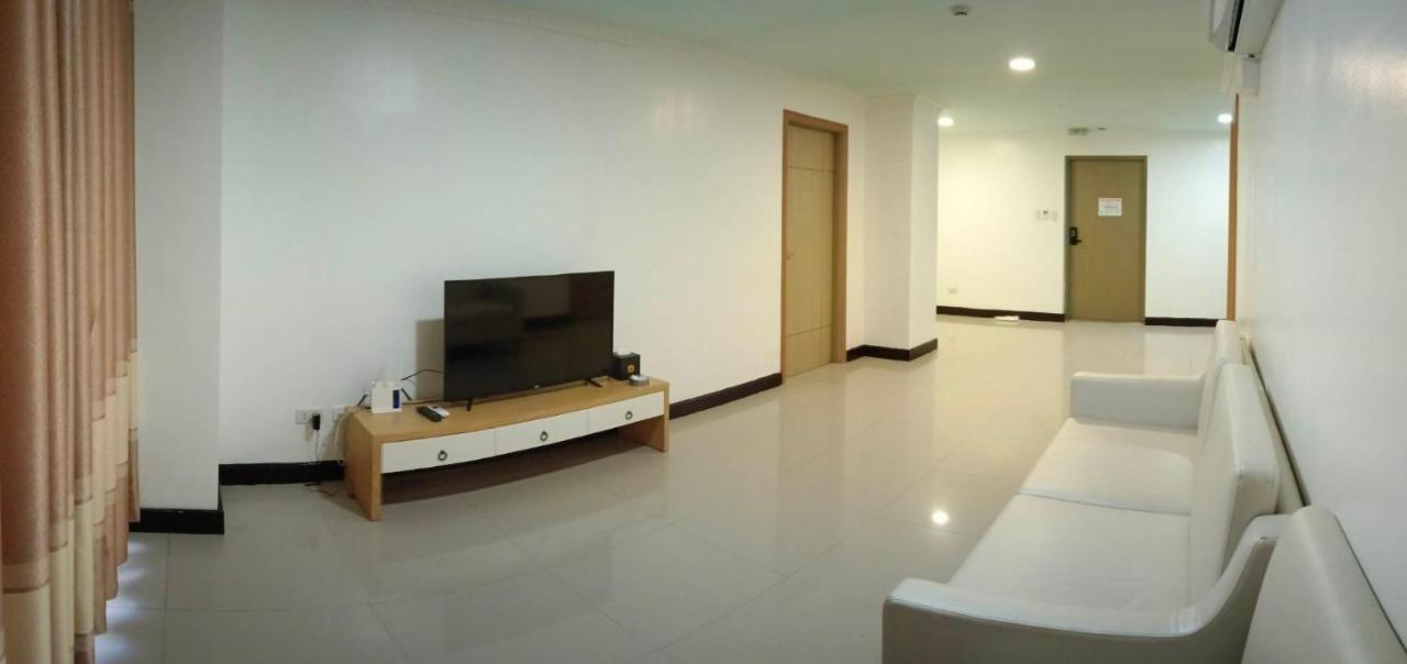 Punta Clark Hotel Clark Field 외부 사진