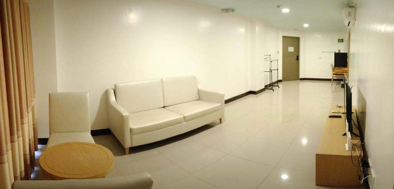 Punta Clark Hotel Clark Field 외부 사진