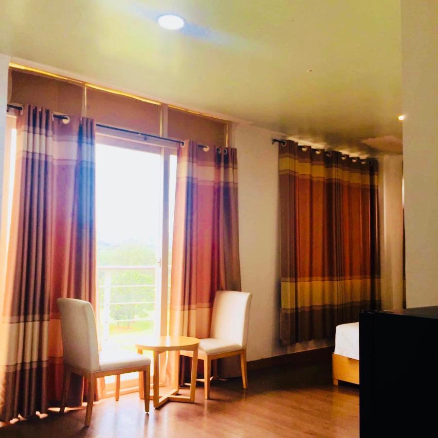 Punta Clark Hotel Clark Field 외부 사진