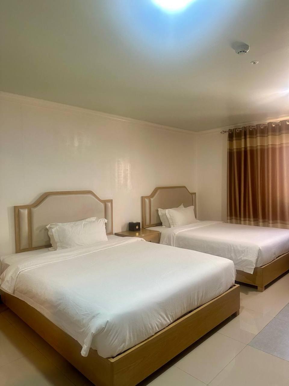 Punta Clark Hotel Clark Field 외부 사진
