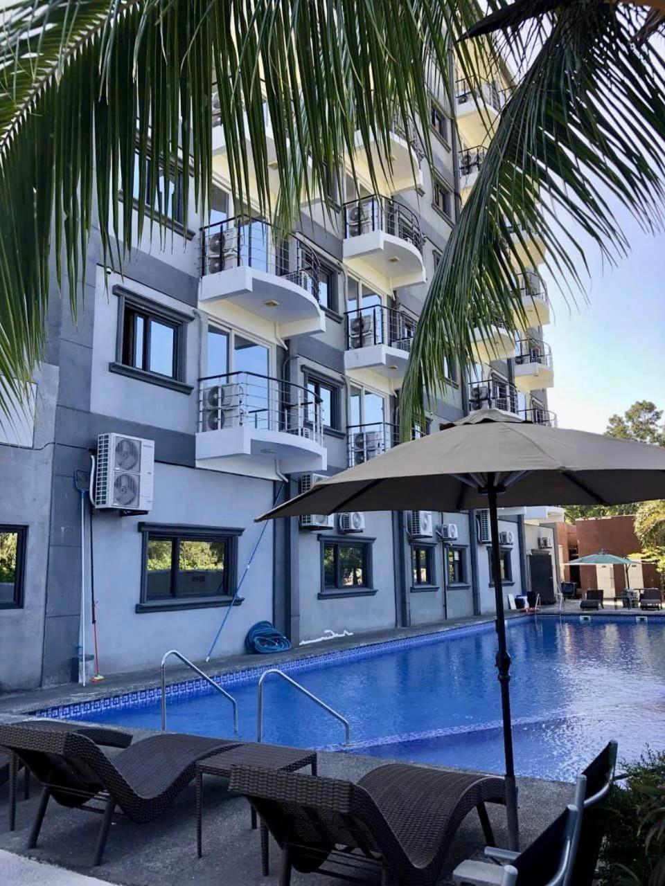Punta Clark Hotel Clark Field 외부 사진